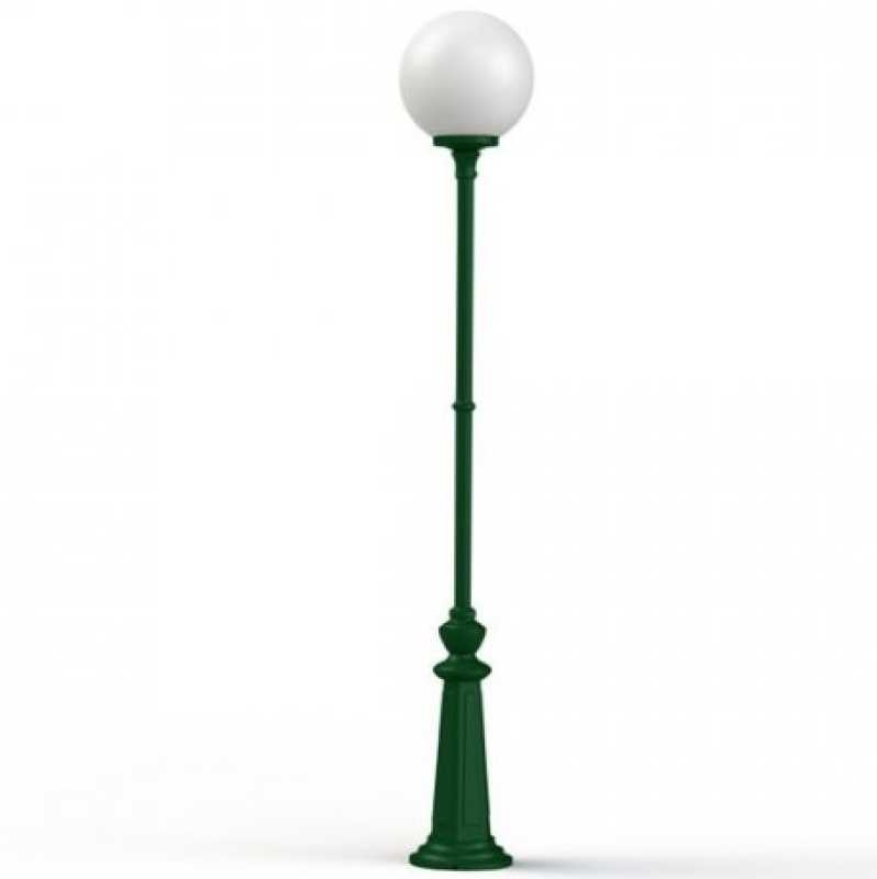 grüne Kugellampe Garten